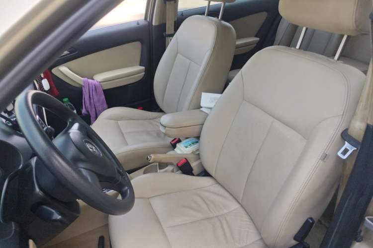Used Volkswagen Lavida 2011 1.6L Automatic Premium Edition Left Front Seat