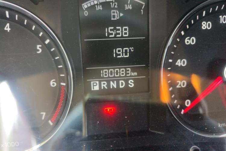 Used Volkswagen Lavida 2011 1.6L Automatic Premium Edition Odometer Close Up