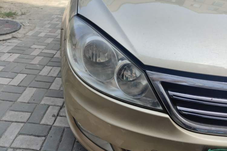 Used Volkswagen Lavida 2011 1.6L Automatic Pinxuan Edition Right Front Headlight