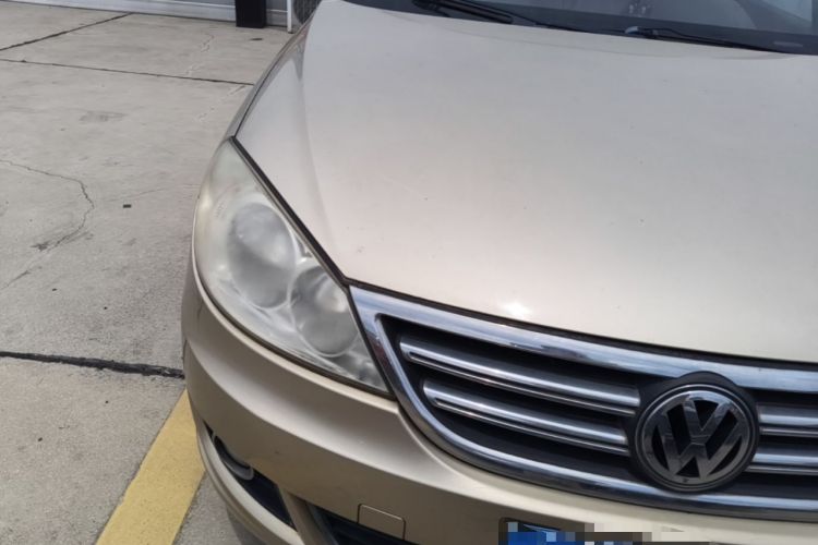 Used Volkswagen Lavida 2011 1.6L Automatic Premium Edition Right Front Headlight