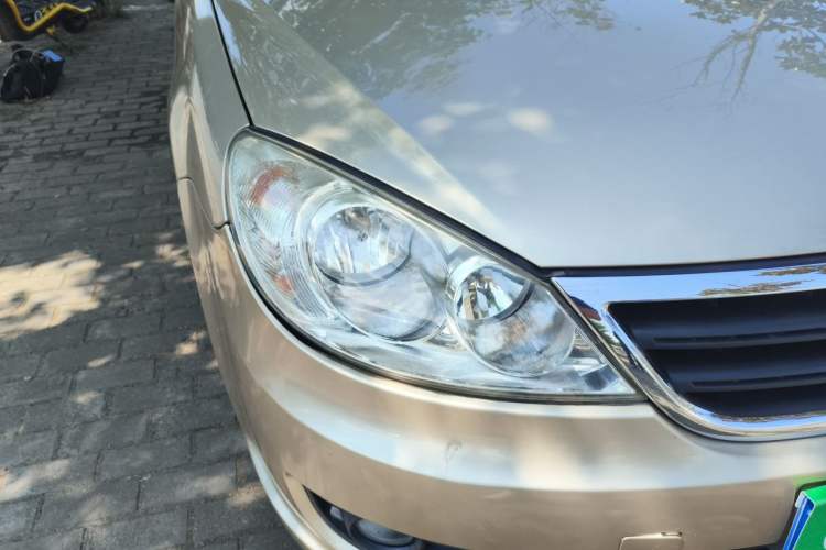 Used Volkswagen Lavida 2011 1.6L Manual Joy Version Right Front Headlight