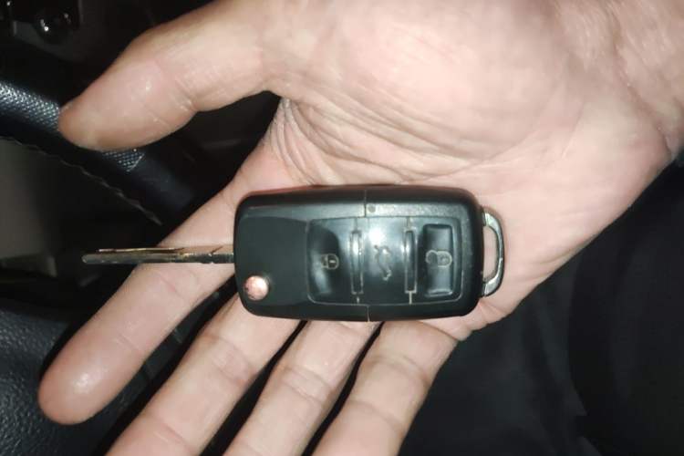 Used Volkswagen Lavida 2011 1.6L Automatic Premium Edition Vehicle Key