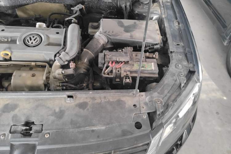 Used Volkswagen Lavida  Engine Bay Left