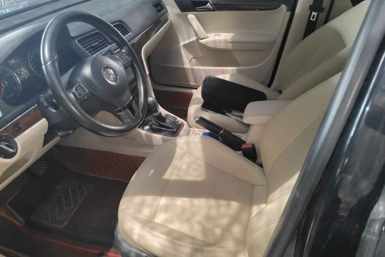 Used Volkswagen Lavida  Left Front Seat
