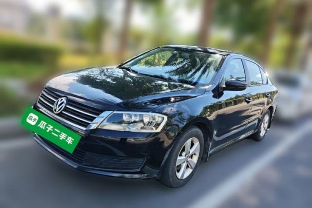 Ojetý Volkswagen Lavida 2013 Revised Classic 1.6L Automatic Fashion Edition