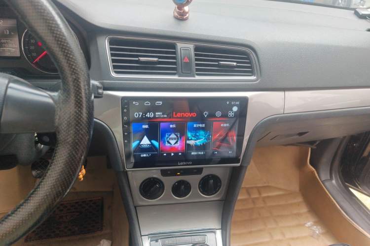 Used Volkswagen Lavida 2013 1.4TSI Manual Comfort Edition Audio And AC Panel