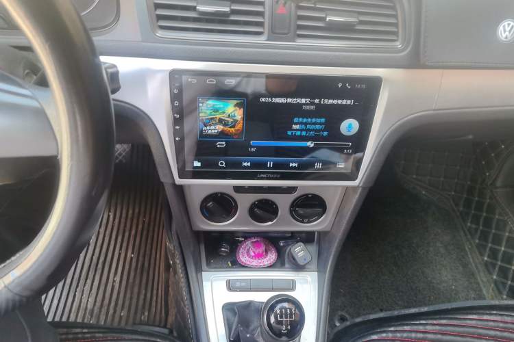 Used Volkswagen Lavida 2013 Revised Classic 1.6L Manual Fashion Edition Audio And AC Panel