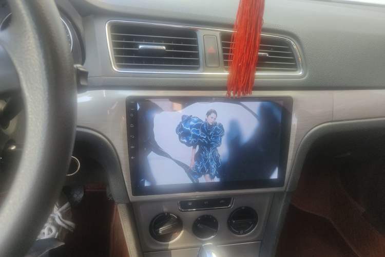 Used Volkswagen Lavida 2013 Restyled Classic 1.6L Automatic Comfort Edition Audio And AC Panel