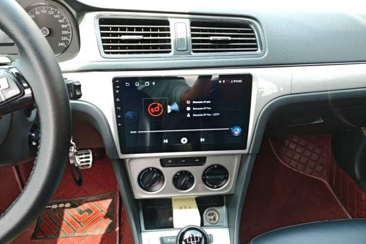 Used Volkswagen Lavida 2013 Revised Classic 1.6L Manual Fashion Edition Audio And AC Panel