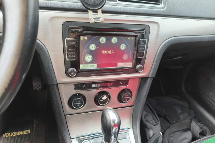 Used Volkswagen Lavida 2013 1.4 TSI DSG Luxury Navigation Edition Audio And AC Panel