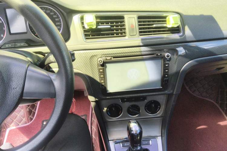 Used Volkswagen Lavida 2013 Revised Version 1.4 TSI DSG Comfort Edition Audio And AC Panel