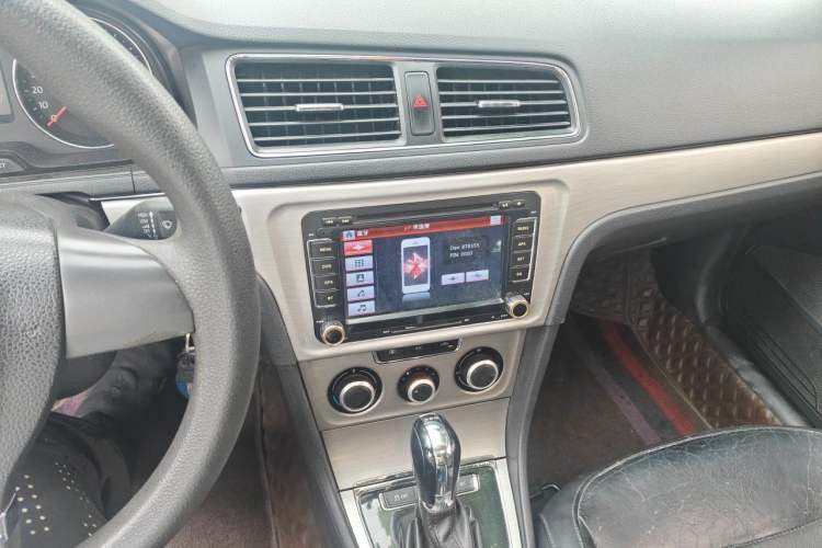 Used Volkswagen Lavida 2013 Revised Version 1.4 TSI DSG Comfort Edition Audio And AC Panel
