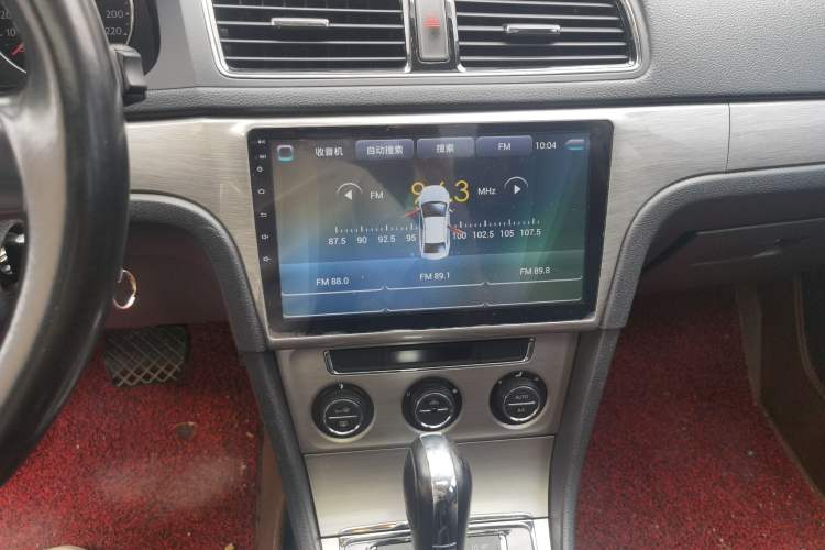Used Volkswagen Lavida 2013 Revised Version 1.6L Automatic Luxury Edition Audio And AC Panel