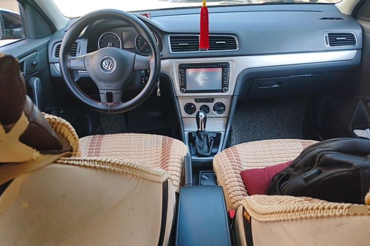 Used Volkswagen Lavida 2013 Revised Version 1.4 TSI DSG Comfort Edition Center Console
