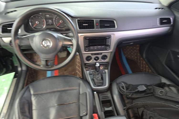 Used Volkswagen Lavida 2013 1.4TSI DSG Comfort Edition Center Console