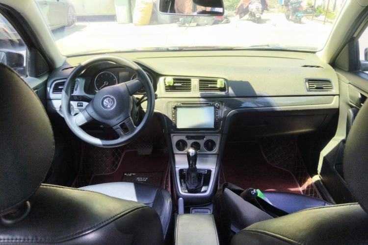 Used Volkswagen Lavida 2013 Revised Version 1.4 TSI DSG Comfort Edition Center Console