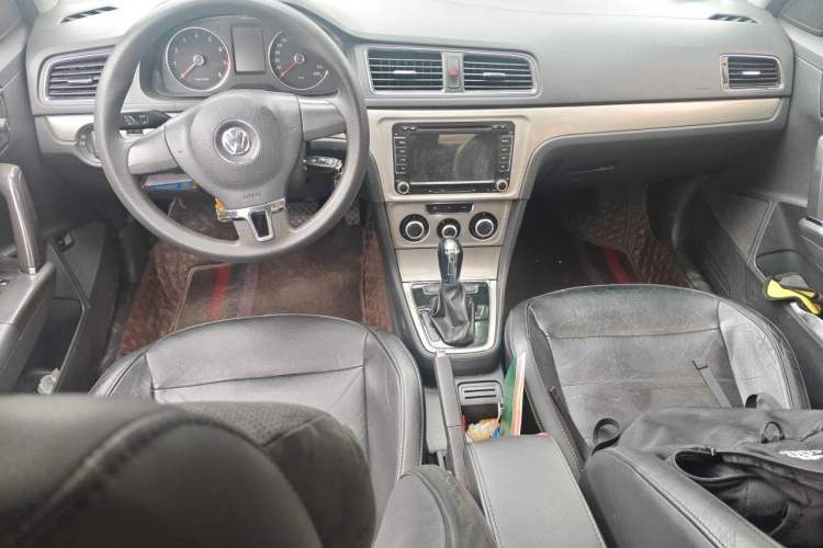 Used Volkswagen Lavida 2013 Revised Version 1.4 TSI DSG Comfort Edition Center Console