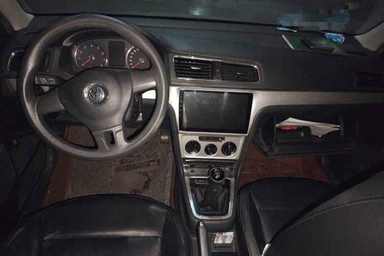 Used Volkswagen Lavida 2013 1.6L Manual Comfort Edition Center Console