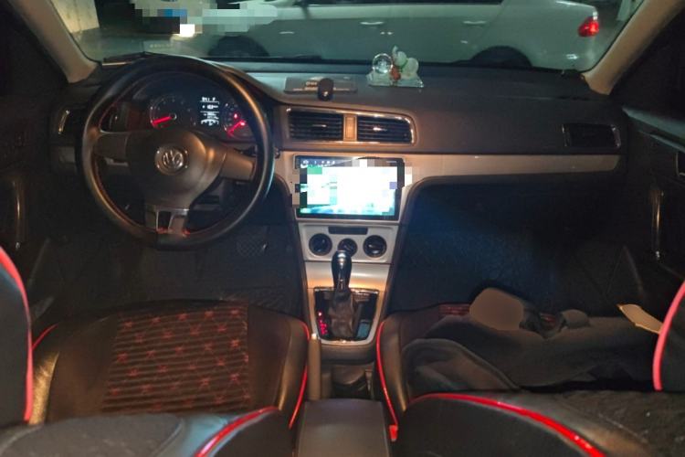 Used Volkswagen Lavida 2013 1.4TSI DSG Comfort Edition Center Console