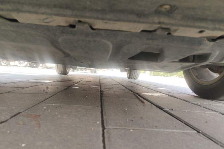 Used Volkswagen Lavida 2013 1.6L Manual Comfort Edition Chassis Front
