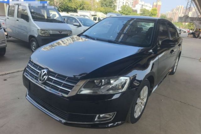 Używany Volkswagen Lavida 2013 Restyled Classic 1.6L Automatic Comfort Edition
