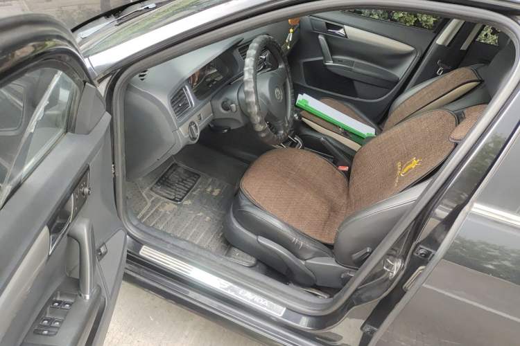 Used Volkswagen Lavida 2013 Restyled Classic 1.6L Manual Comfort Edition Driver Seat