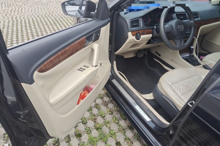 Used Volkswagen Lavida 2013 Restyled Classic 1.6L Automatic Comfort Edition Driver Seat
