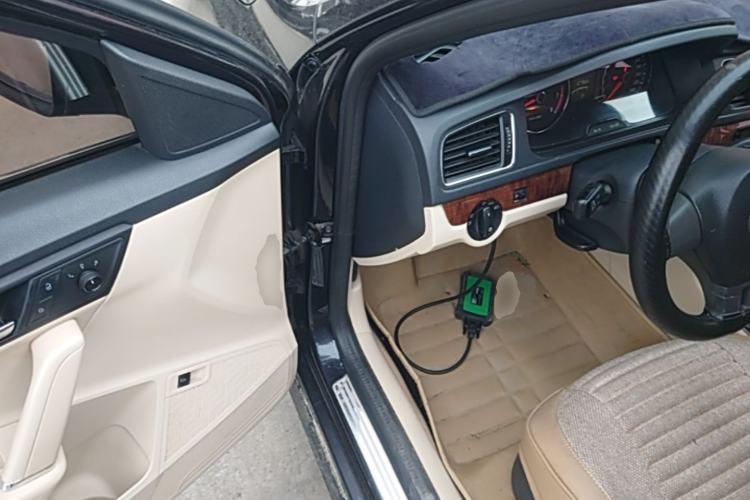 Used Volkswagen Lavida 2013 Restyled Classic 1.6L Automatic Comfort Edition Driver Seat