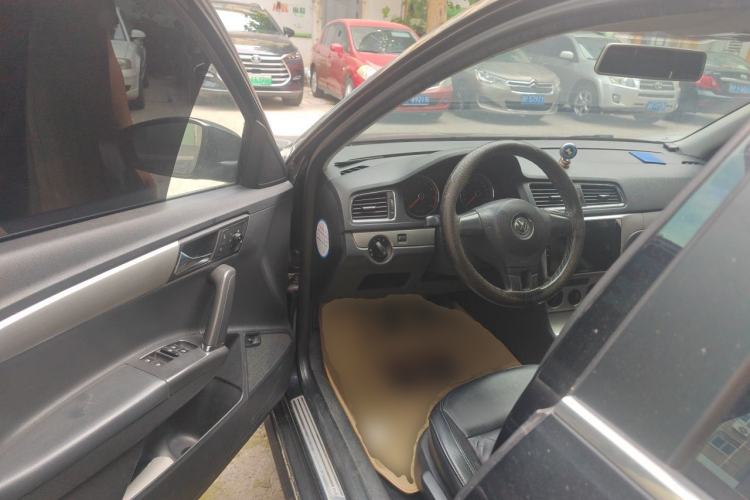 Used Volkswagen Lavida 2013 1.4TSI Manual Comfort Edition Driver Seat