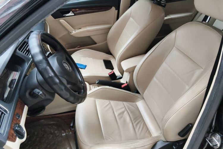 Used Volkswagen Lavida 2013 Restyled Classic 1.6L Automatic Comfort Edition Driver Seat