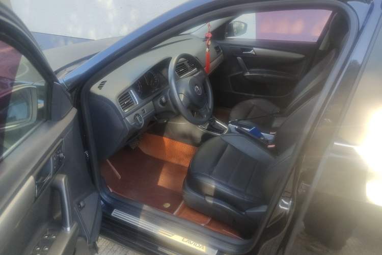 Used Volkswagen Lavida 2013 Restyled Classic 1.6L Automatic Comfort Edition Driver Seat
