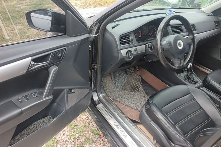 Used Volkswagen Lavida 2013 Revised Classic 1.6L Automatic Fashion Edition Driver Seat