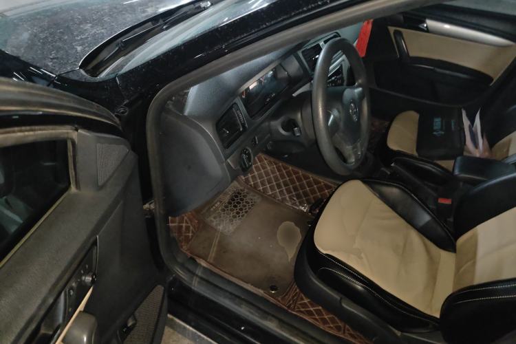 Used Volkswagen Lavida 2013 Revised Classic 1.6L Automatic Fashion Edition Driver Seat