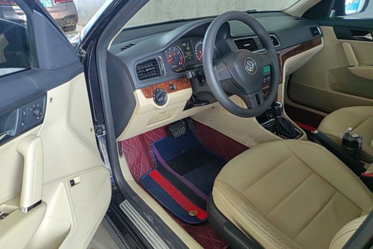 Used Volkswagen Lavida 2013 Restyled Classic 1.6L Automatic Comfort Edition Driver Seat