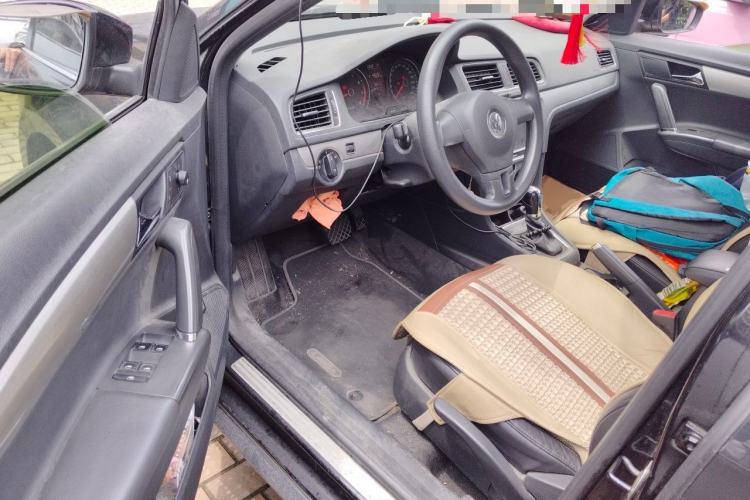 Used Volkswagen Lavida 2013 Restyled Classic 1.6L Automatic Comfort Edition Driver Seat