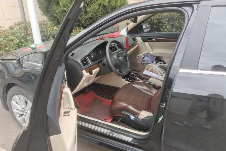 Used Volkswagen Lavida 2013 1.4TSI DSG Comfort Edition Driver Seat