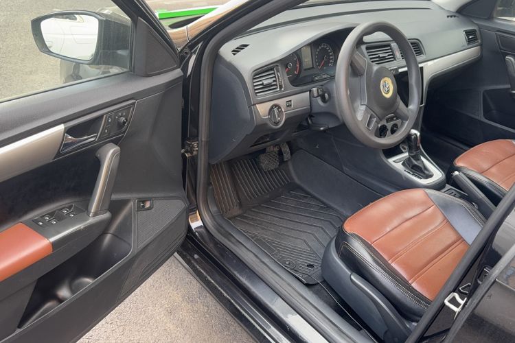Used Volkswagen Lavida 2013 Revised Classic 1.6L Automatic Fashion Edition Driver Seat