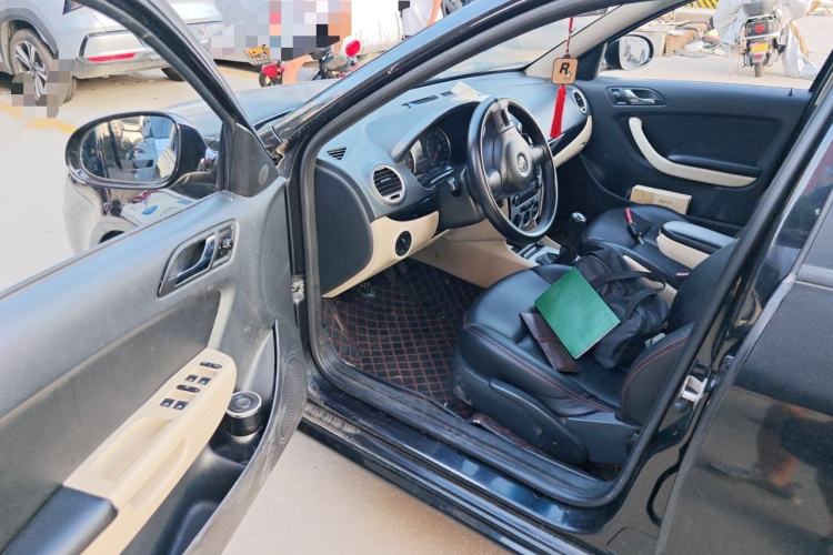 Used Volkswagen Lavida 2013 Classic 1.6L Manual Fashion Edition Driver Seat