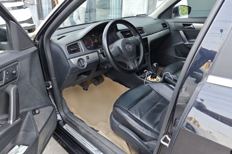 Used Volkswagen Lavida 2013 Restyled Classic 1.6L Manual Comfort Edition Driver Seat