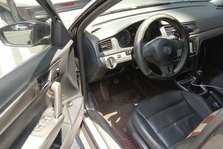 Used Volkswagen Lavida 2013 Restyled Classic 1.6L Manual Comfort Edition Driver Seat
