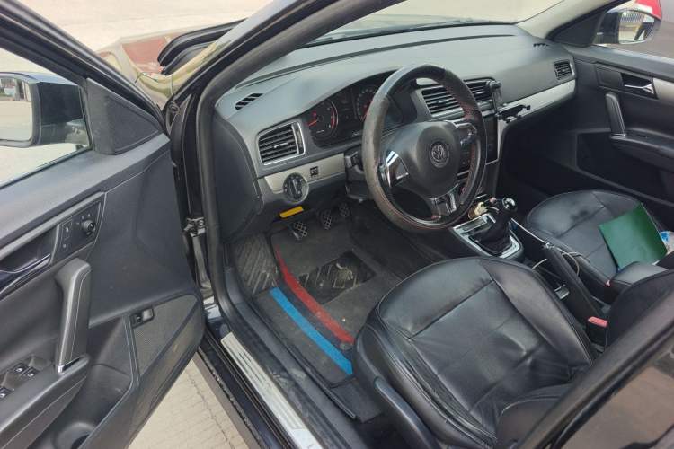 Used Volkswagen Lavida 2013 Restyled Classic 1.6L Manual Comfort Edition Driver Seat