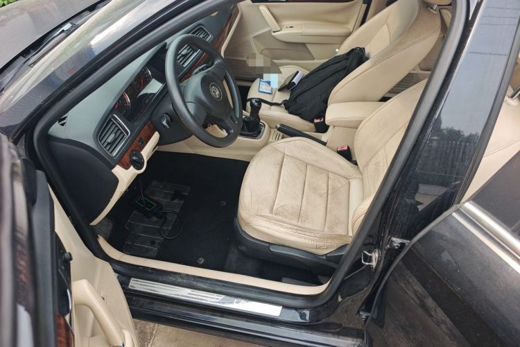 Used Volkswagen Lavida 2013 1.4TSI Manual Comfort Edition Driver Seat