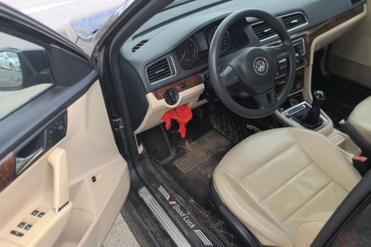 Used Volkswagen Lavida 2013 Restyled Classic 1.6L Manual Comfort Edition Driver Seat