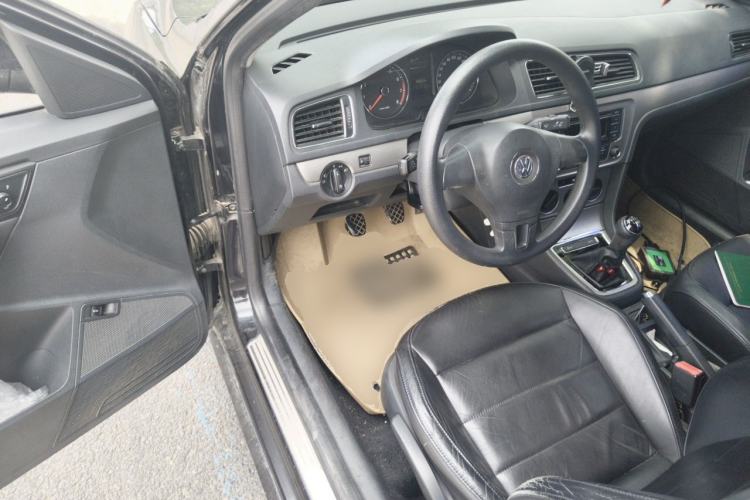 Used Volkswagen Lavida 2013 Restyled Classic 1.6L Manual Comfort Edition Driver Seat