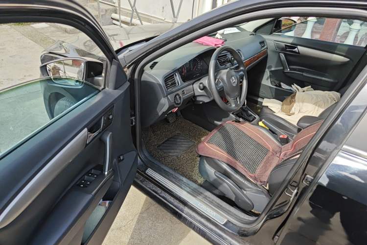 Used Volkswagen Lavida 2013 Restyled Classic 1.6L Automatic Comfort Edition Driver Seat