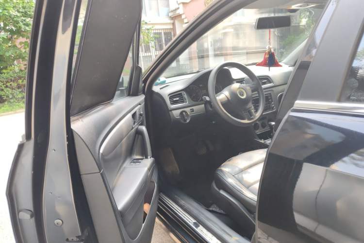 Used Volkswagen Lavida 2013 Restyled Classic 1.6L Automatic Comfort Edition Driver Seat