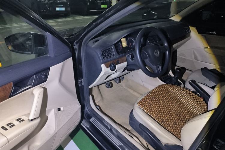 Used Volkswagen Lavida 2013 Restyled Classic 1.6L Manual Comfort Edition Driver Seat