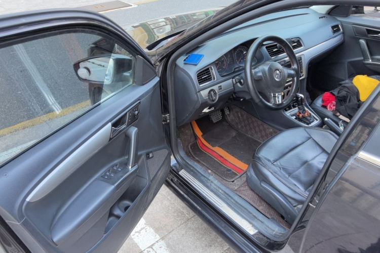Used Volkswagen Lavida 2013 Restyled Classic 1.6L Automatic Comfort Edition Driver Seat