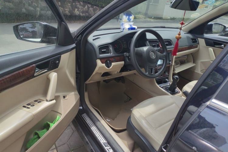 Used Volkswagen Lavida 2013 1.4TSI Manual Comfort Edition Driver Seat