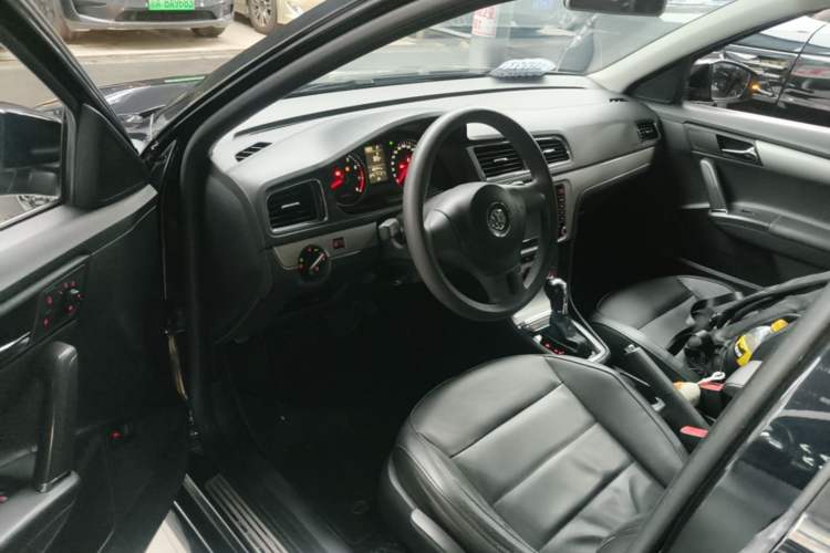 Used Volkswagen Lavida 2013 Revised Version 1.4 TSI DSG Comfort Edition Driver Seat